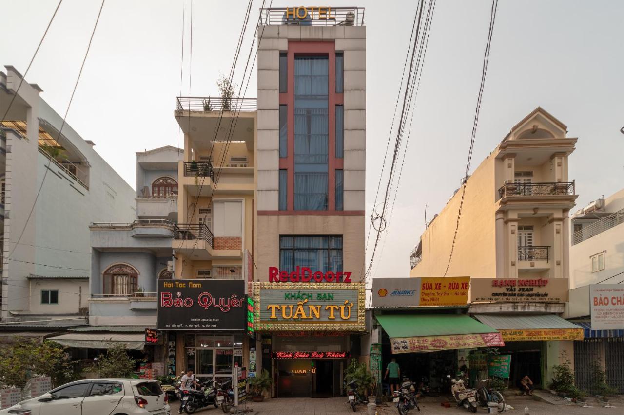 Reddoorz Near Tan Huong Market Хошимін Екстер'єр фото